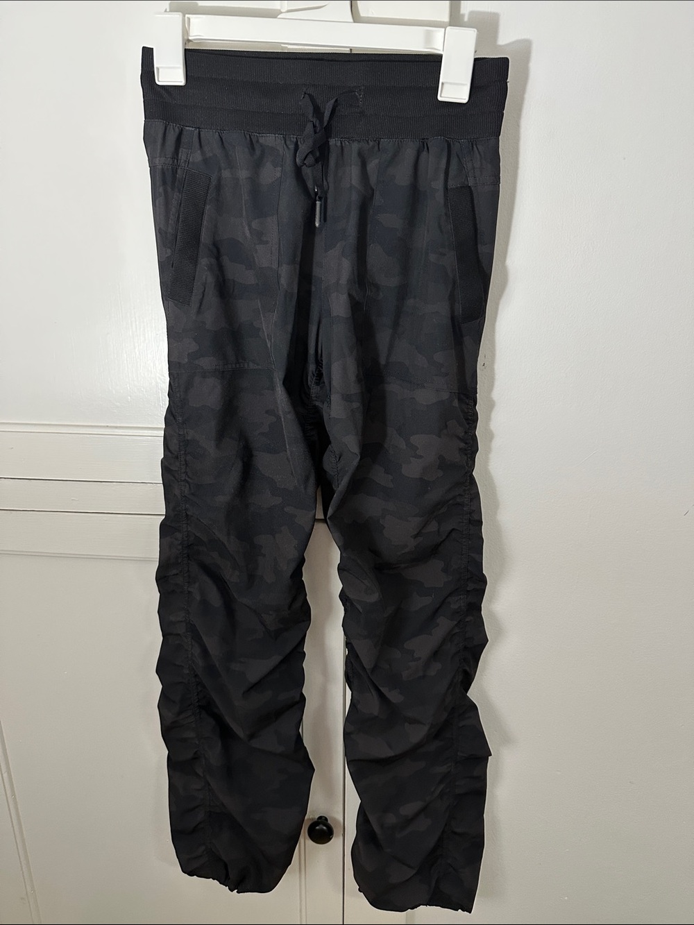 Kyodan Women's Black Camo Drawstring Joggers